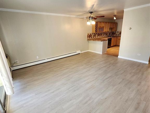 5th image of 755 S Clinton Street #6B