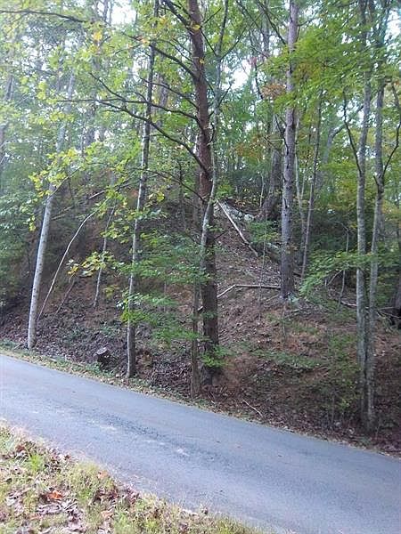 1st image of 284 Cherokee Dr