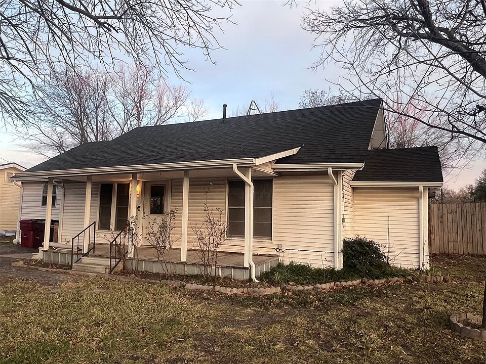 1st image of 408 E Fannin St