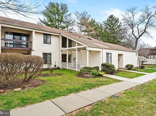 S Ten Avon Dr, Hightstown, NJ 08520