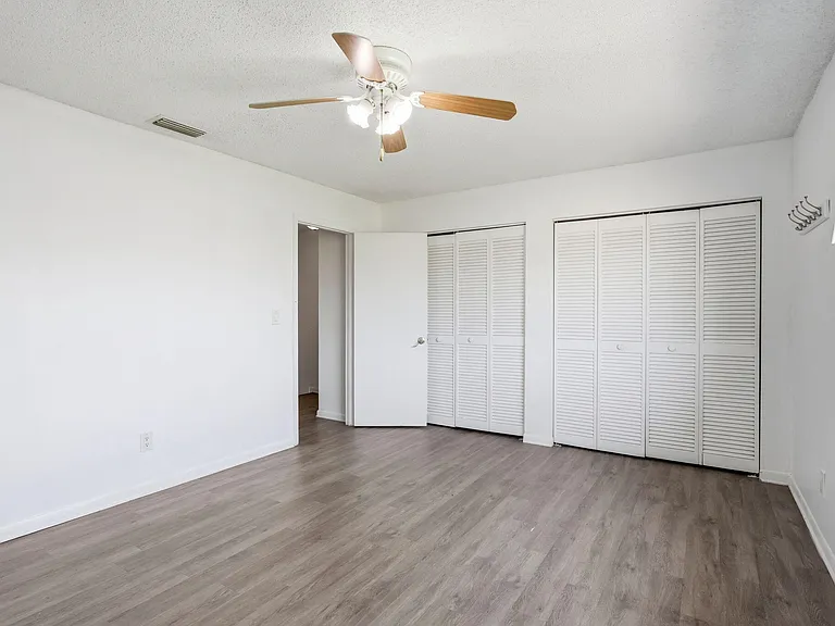 2305 Seaside Dr — Photo 24