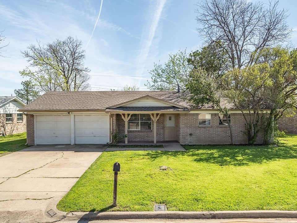 1st image of 1109 David Dr