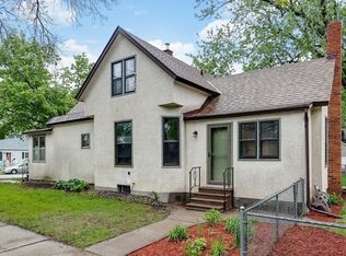 1047 Earl St, Saint Paul, MN 55106