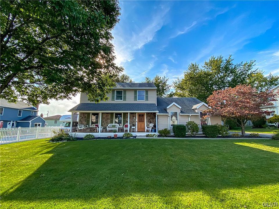 1st image of 3487 Crestwood Dr