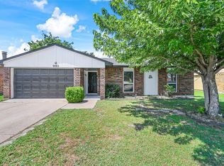 6805 Glenwood Dr, North Richland Hills, TX 76182