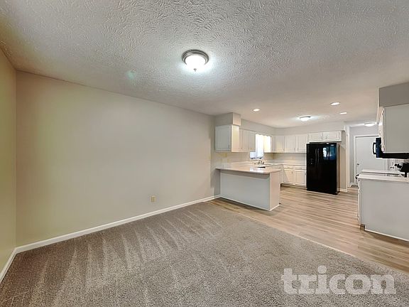 5th image of 3014 Silver Fox Dr