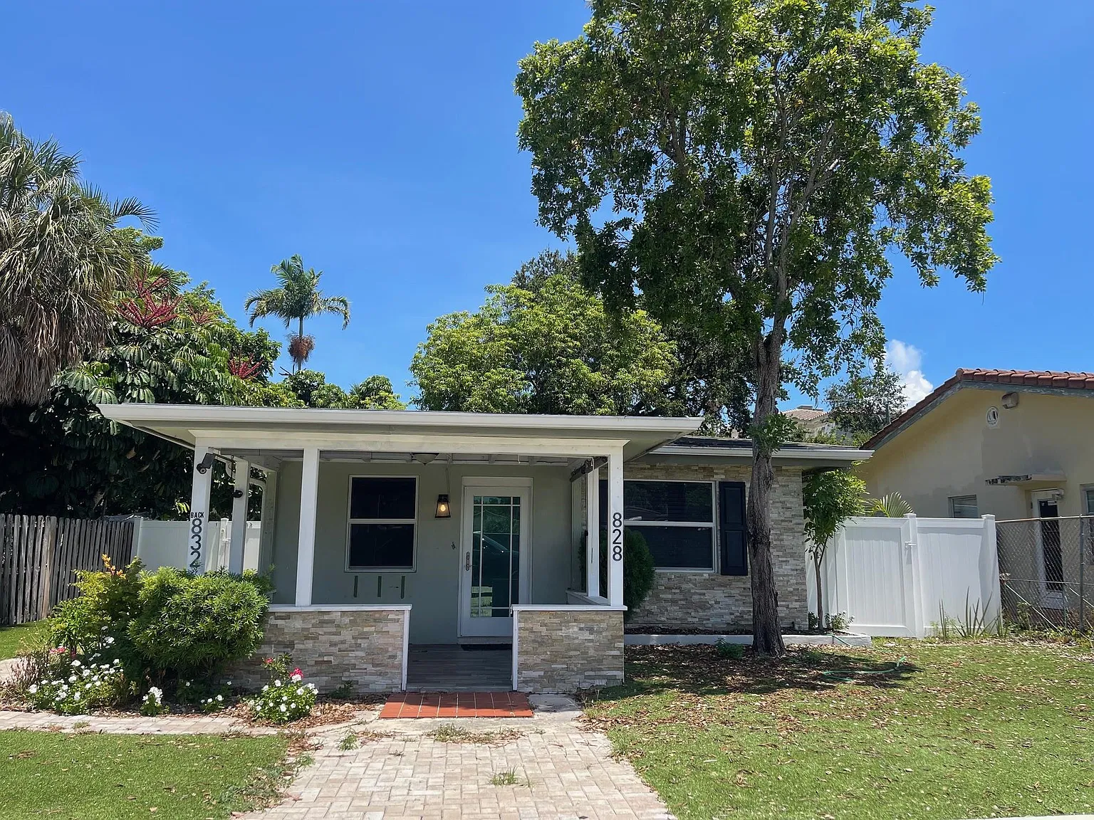 1 bed, 1.0 bath, 559 sqft, $1,950 — Photo 1