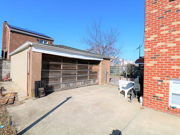 5th image of 16242 96th St