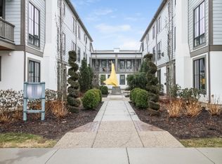 678 Croswell Ave SE #3, East Grand Rapids, MI 49506