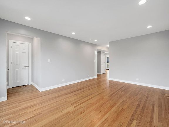 4th image of 2605 Marwood St