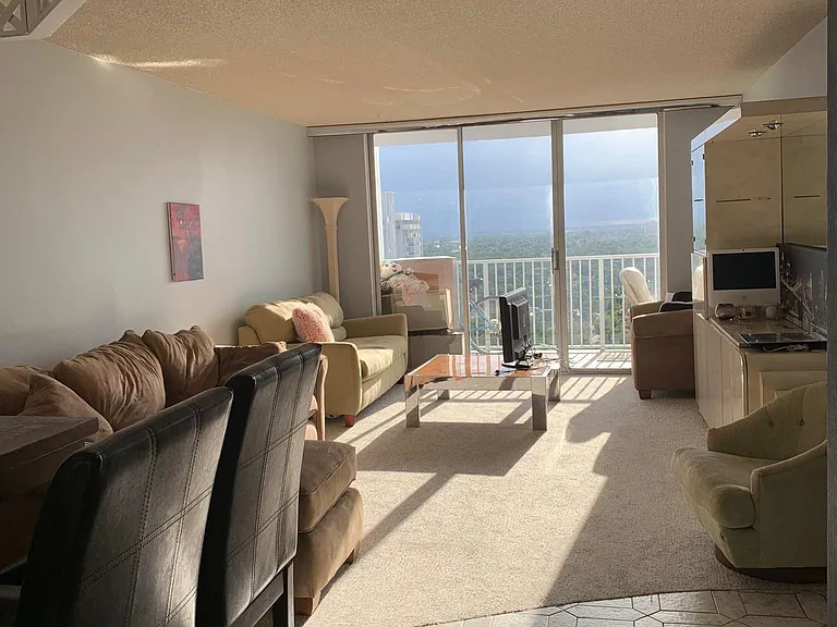 2801 NE 183rd St #2107W — Photo 4