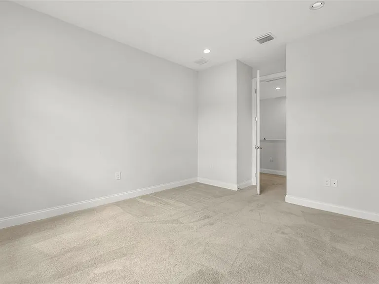 10511 Royal Cypress Way — Photo 22
