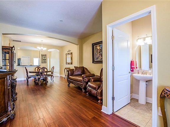 3rd image of 6924 Duffy Ln