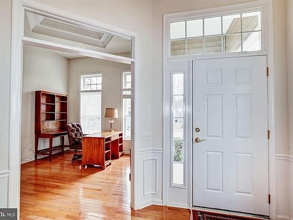 4th image of 439 Larkspur Dr