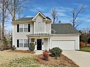 900 Crowders Woods Dr, Gastonia, NC 28052