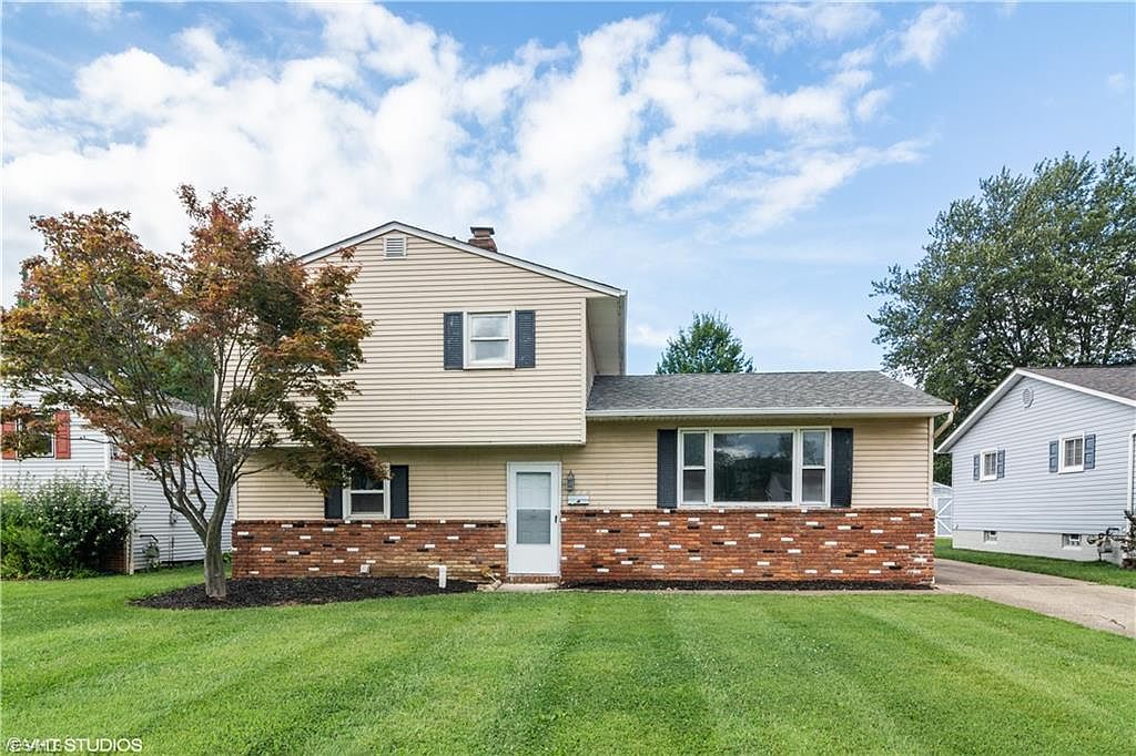 7479 Goldenrod Dr Mentor On The Lake Oh 44060 Mls 4222558 Zillow