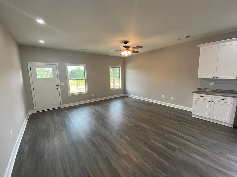223 Beau Claire Cir — Photo 2