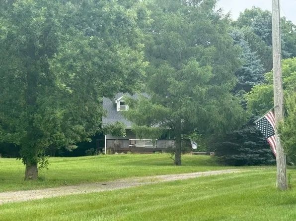 5848 Fostoria Rd, Columbiaville, MI 48421