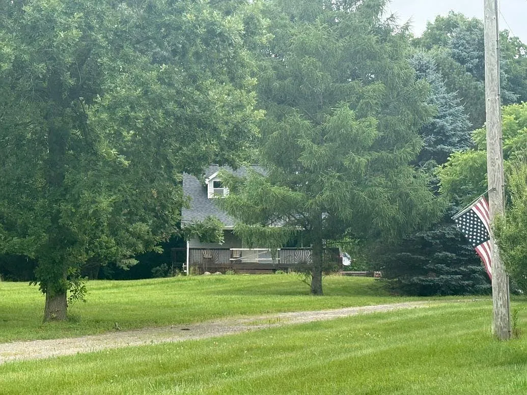 5848 Fostoria Rd photo 1