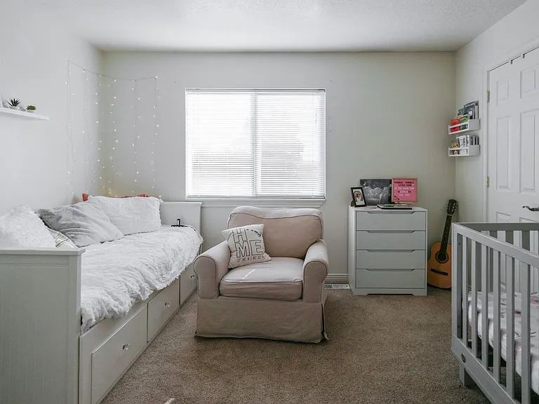 369 N Main St #4 — Photo 23