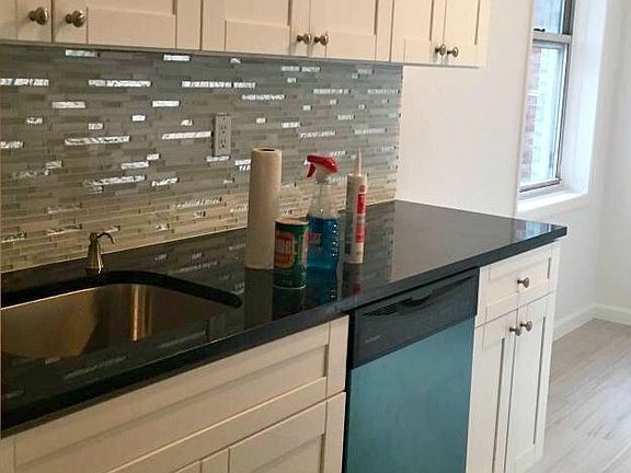 2nd image of 2044 E 13th St APT 2B