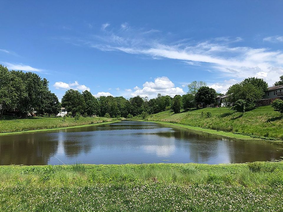 2nd image of 3016 Valley Ridge Dr