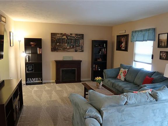 5th image of 818 Bruton Dr