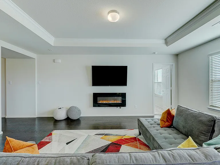 2207 Heaton St — Photo 12
