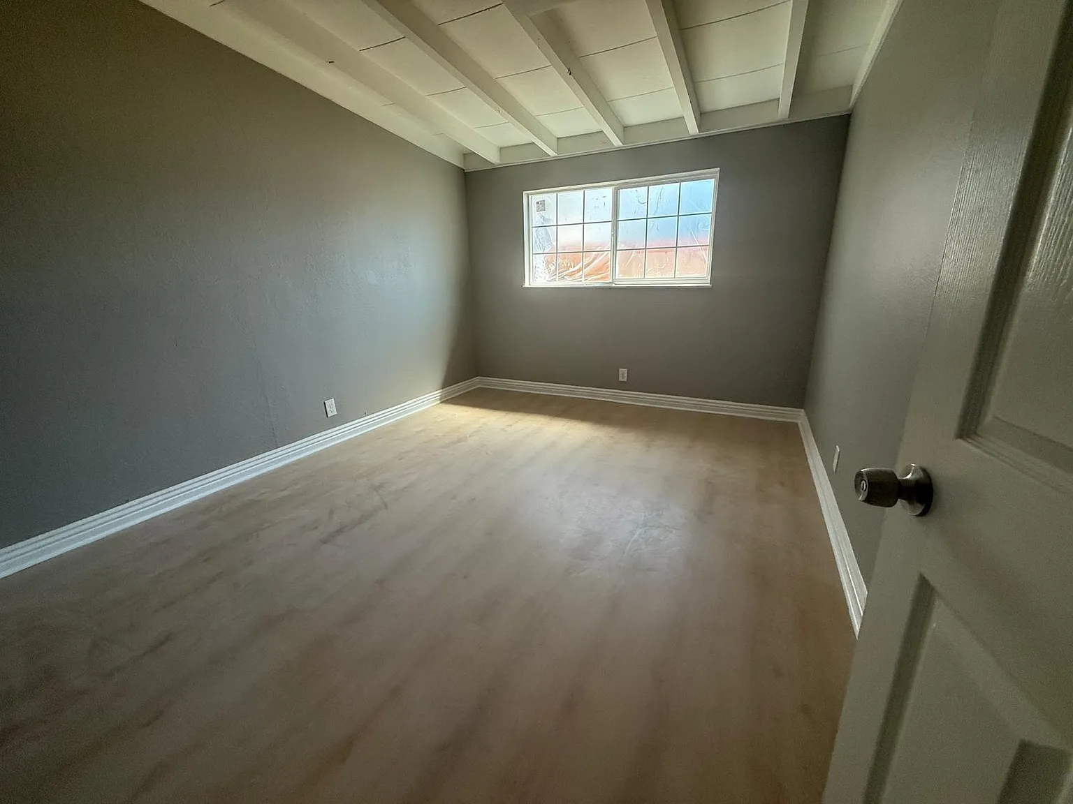 4 bed, 1450 sqft, $5,750 — Photo 4