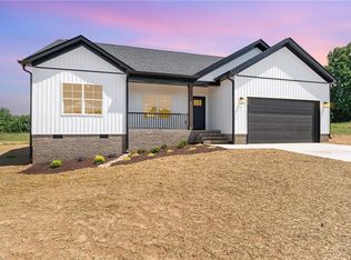 158 Galliher Rd, Harmony, NC 28634