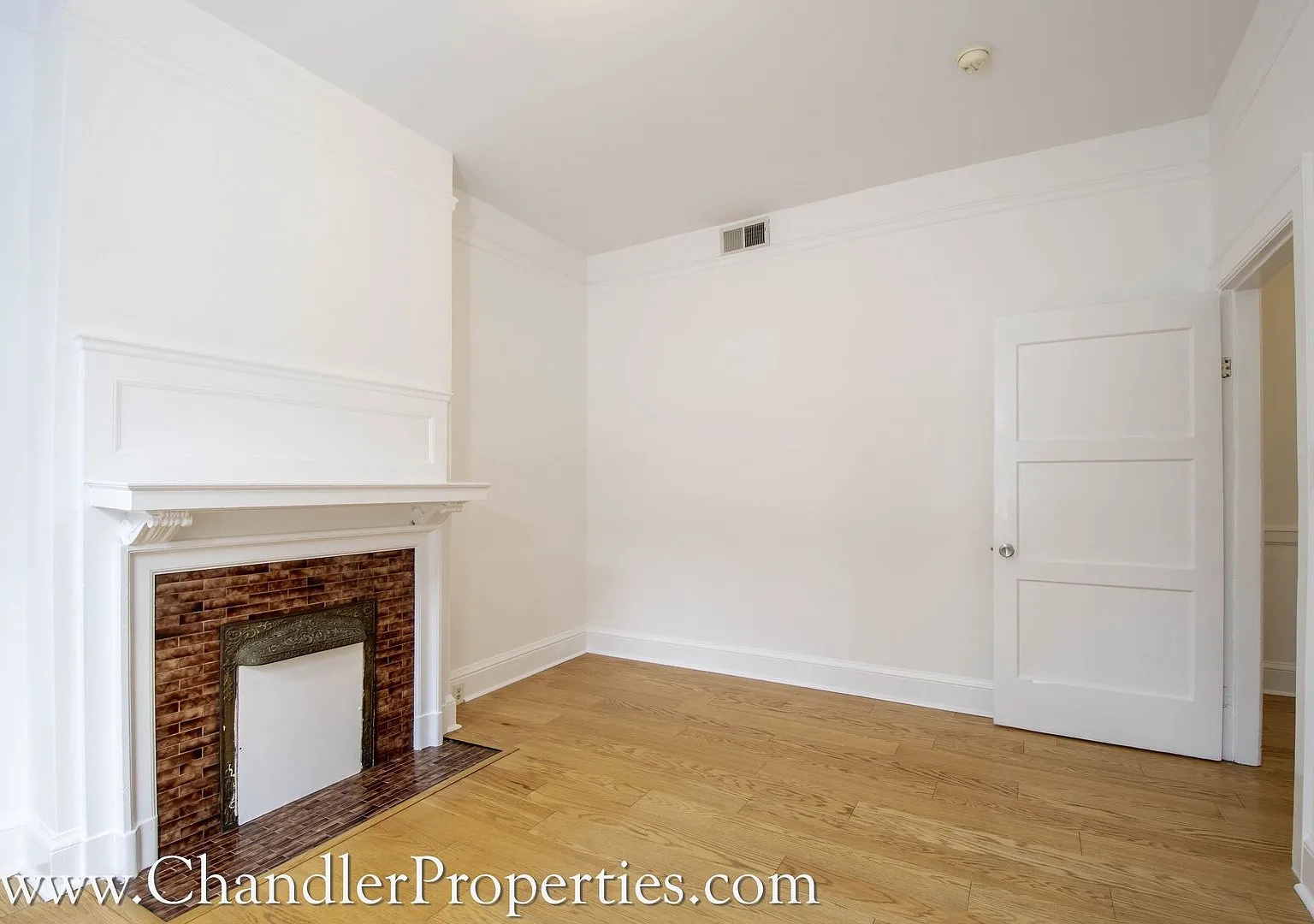 1512-16 Broderick /2394 Post Apartments — Photo 2