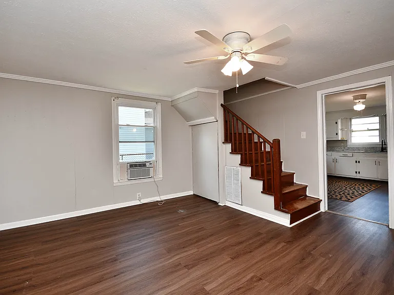 81 Wallace St — Photo 33