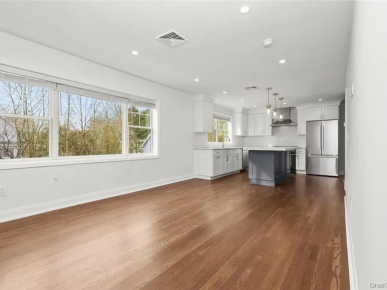 517 Walnut St #B — Photo 17