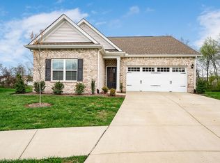 1374 Coates Ln, Gallatin, TN 37066
