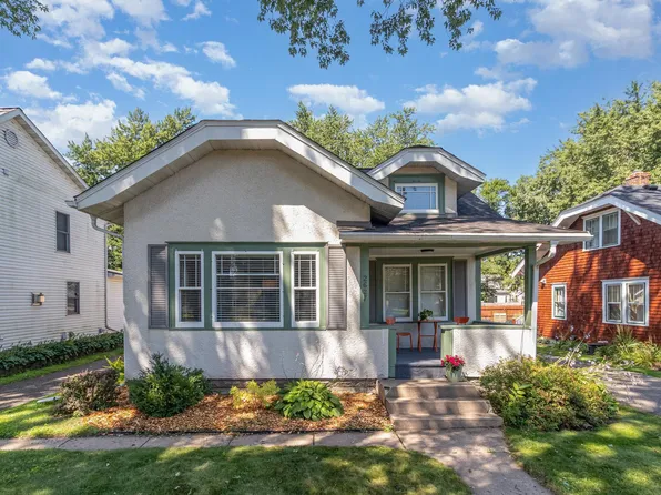 2627 Zenith Ave N, Robbinsdale, MN 55422