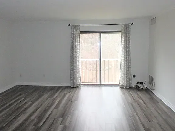 48 Village Brook Ln #20 — Photo 11