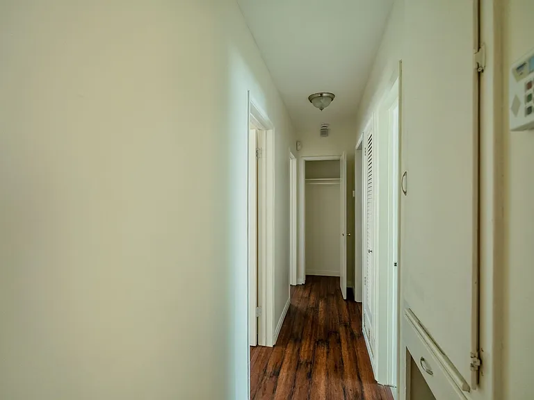 2033 E Garvey Ave N — Photo 31