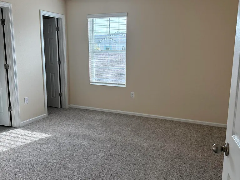 56 Java Ln — Photo 10