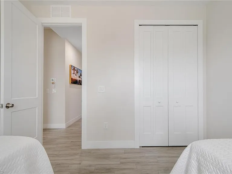 4665 Key Largo Ln — Photo 17