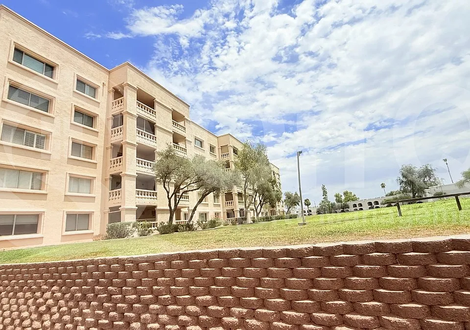 7910 E Camelback Rd #102