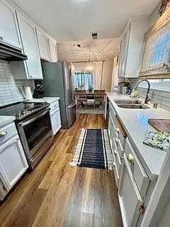 3rd image of 377 Elgin Avenue