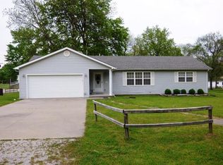 102 E Olive St, Rich Hill, MO 64779