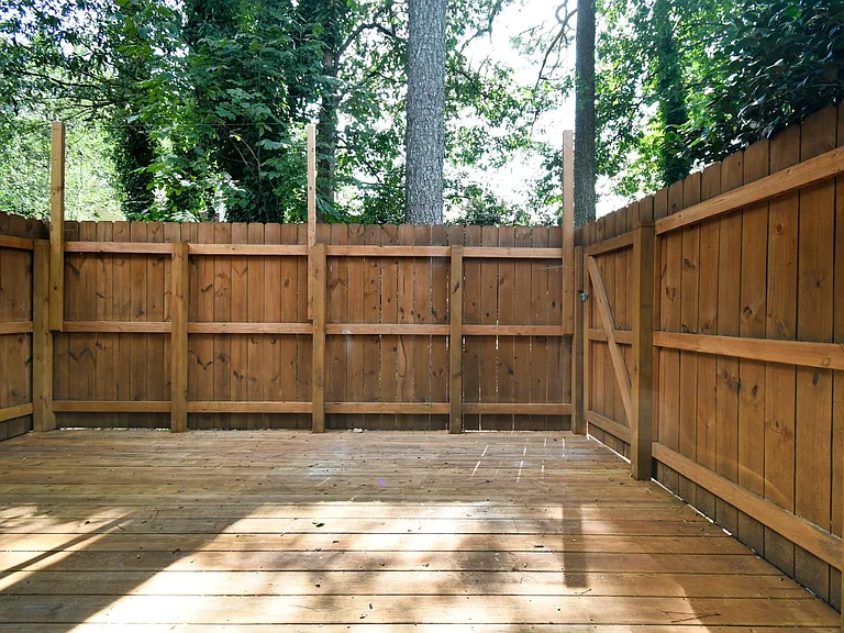 1606 Queen Anne Ct — Photo 25