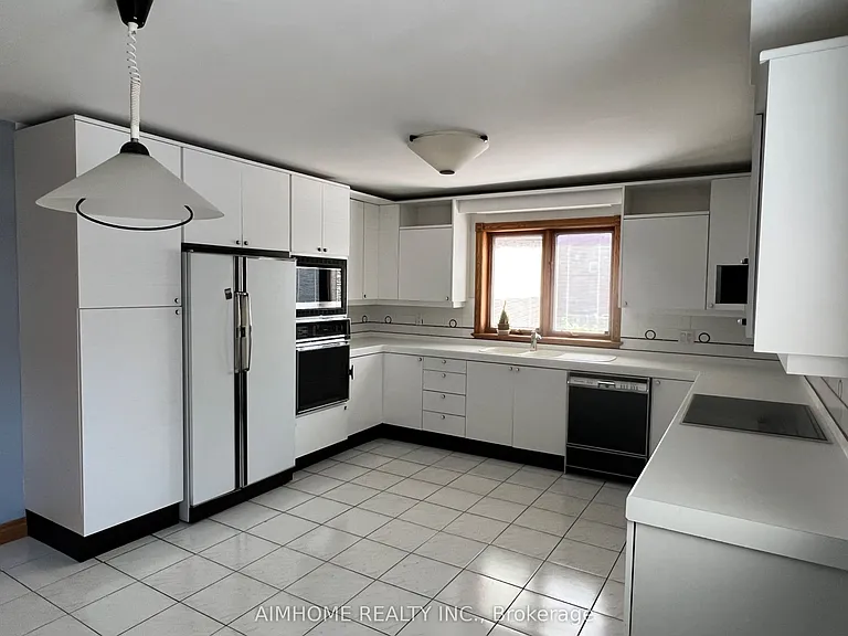 531 Lauder Ave — Photo 4