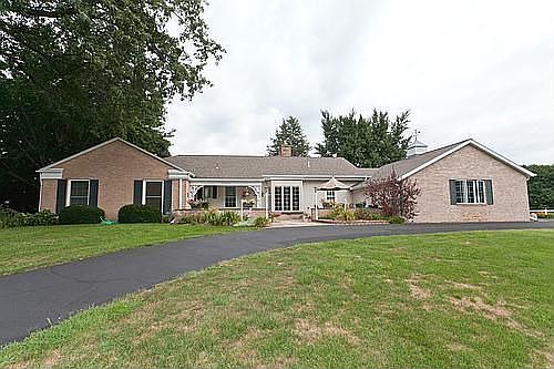 1st image of 3100 Clermont Dr