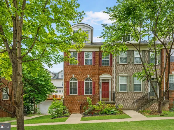 11820 Regents Park Dr, Germantown, MD 20876
