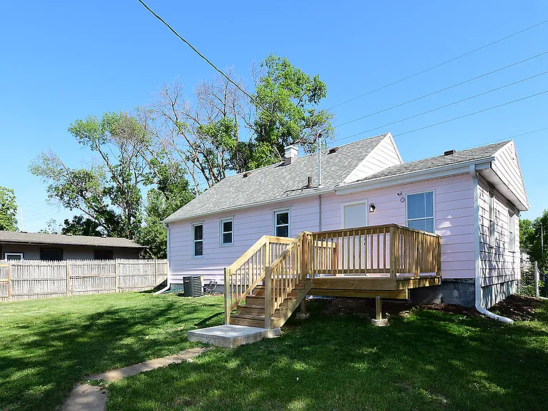9635 Maple St — Photo 20