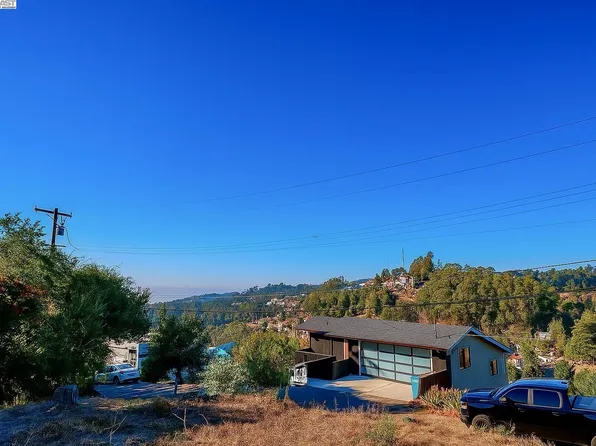 Villanova Dr, Oakland, CA 94603