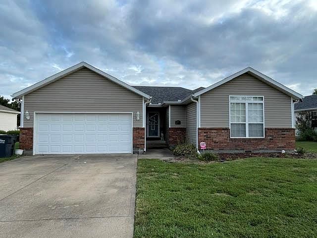 1st image of 1010 Abby Ln
