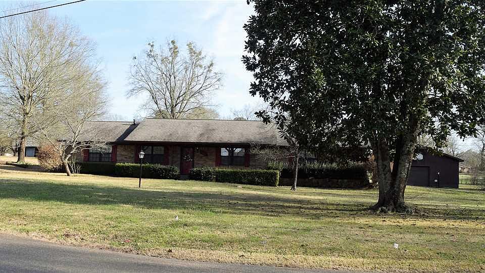 1st image of 4823 Moores Ln